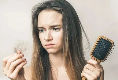 为什么头发会变得枯黄? 为什么头发会变得枯黄?